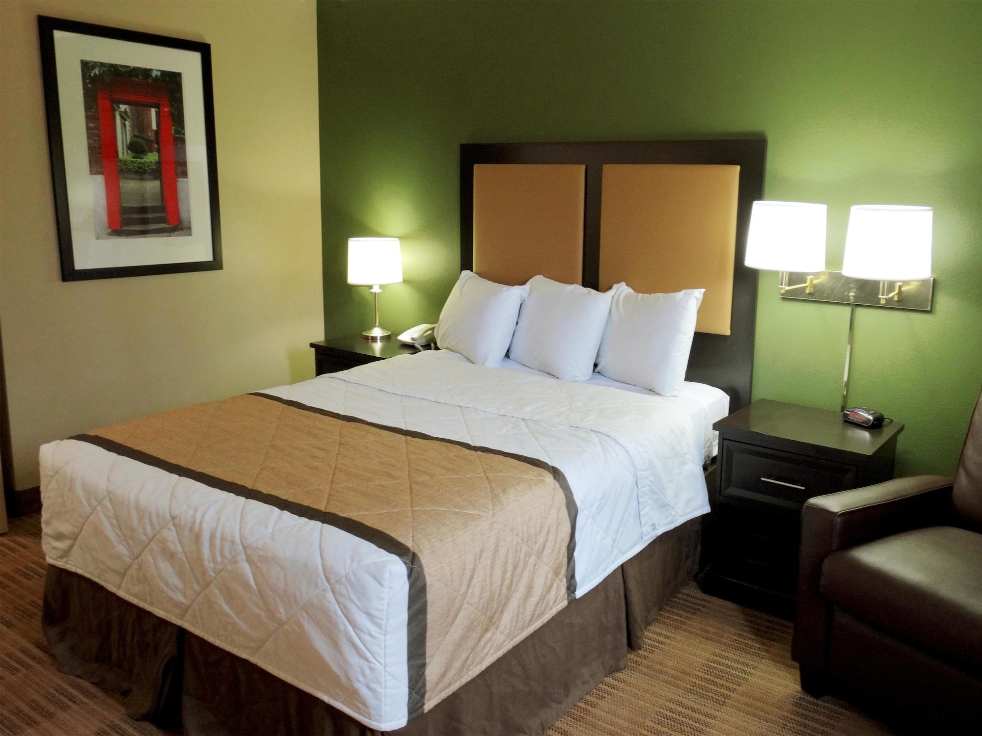 Extended Stay America Select Suites - Columbia - Ft Jackson Eksteriør billede