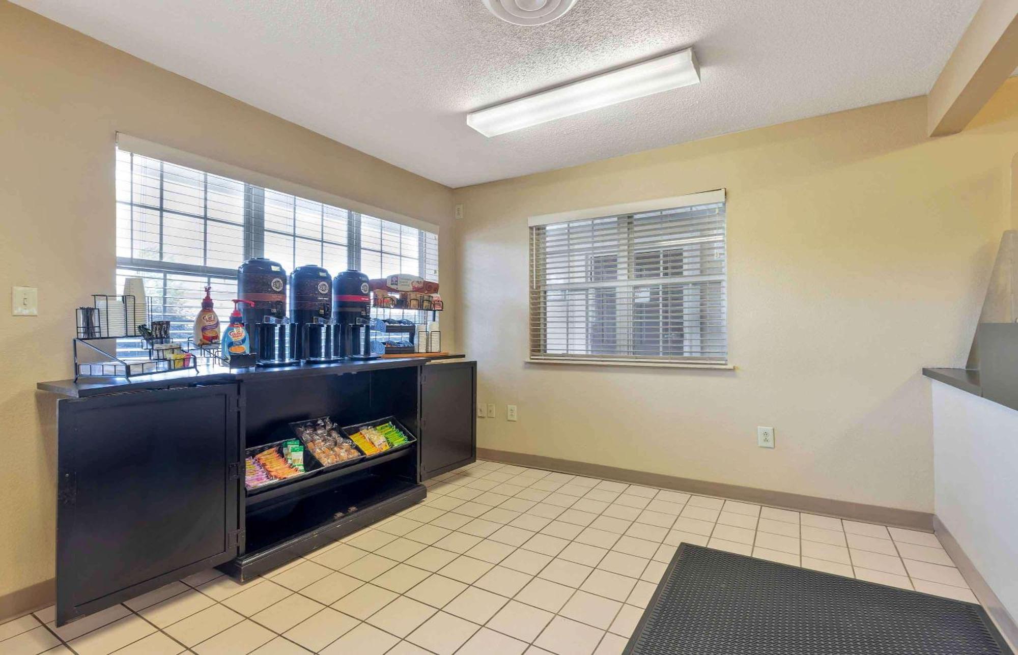 Extended Stay America Select Suites - Columbia - Ft Jackson Eksteriør billede